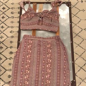 American Eagle matching skirt and crop top